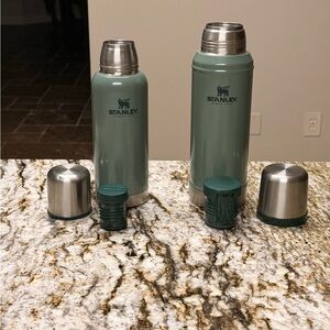 Stanley Classic Green 1qt and 25oz Thermos Duo Set with lids and cups